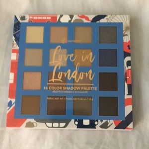 Bh cosmetics Love in London eyeshadow pallet